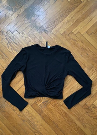 Maglia nera a costine H&M taglia m – maniche lunghe, nodo in vita, modello corto muova, marque: H&M, état: Neuf sans étiquette, taille: M / 38 / 10, 12,00 €, 13,30 € Protection acheteurs incluse