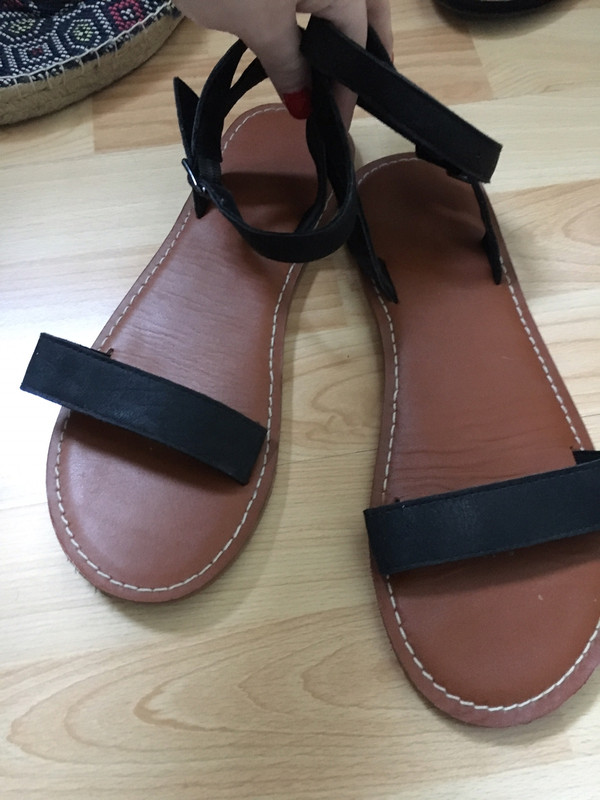 Sandales Abercrombie&Fitch 39/40 1