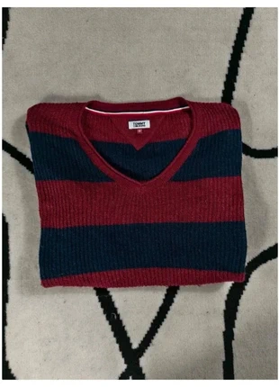 Pull Tommy Hilfiger Col V Taille S bleu marine rouge rayé Femme Women PULL432, merk: Tommy Hilfiger, staat: Heel goed, maat: S / 36 / 8, € 15,99, € 17,49 inclusief Kopersbescherming Pro