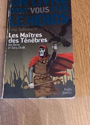 Ldvelh Les Maitres des tenebres livre dont vous etes le hero, état: Bon état, 8,00 €, 9,10 € Protection acheteurs (Pro) incluse