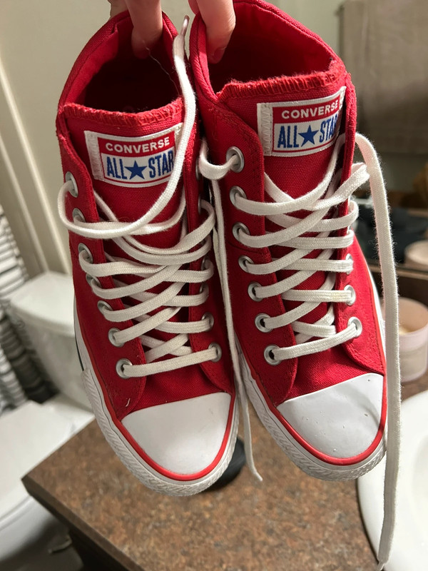 Converse Mid Red Size Women’s 7.5 4