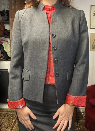 Magnifique veste blazer grise rouge satiné qipao vintage 90s, brand: Vintage, condition: Very good, size: M / 38 / 10, €25.00, €26.95 includes Buyer Protection Pro
