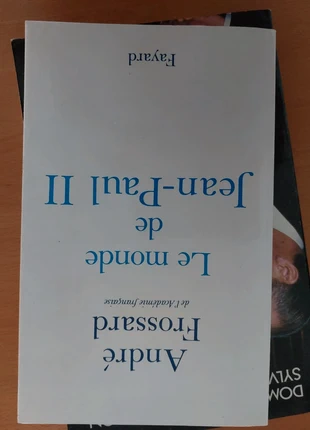38 - André Frossard le monde de jean paul II 2, staat: Heel goed, € 1,89, € 2,68 inclusief Kopersbescherming
