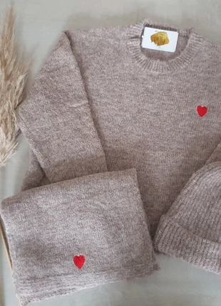 Ensemble pull + bonnet + écharpe, marque: Kilky, état: Neuf avec étiquette, taille: Taille unique, 30,00 €, 32,20 € Protection acheteurs (Pro) incluse