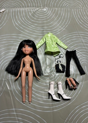 Bratz flashback fever jade, merk: Bratz, staat: Heel goed, maat: Universeel, € 70,00, € 74,20 inclusief Kopersbescherming