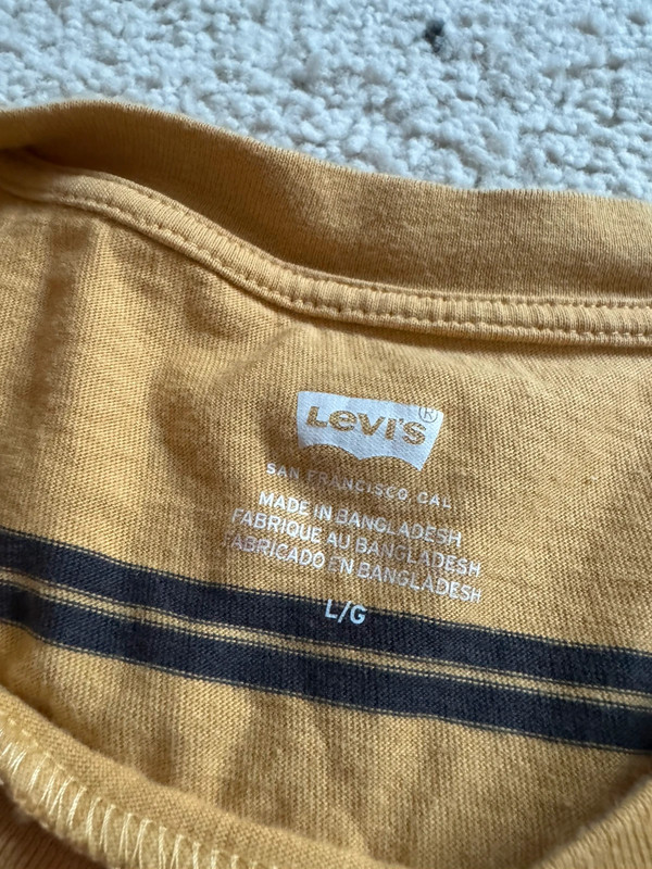Camiseta Levis 4