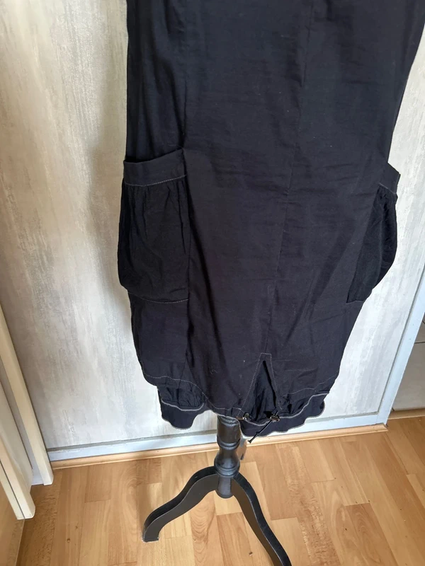 Robe était noire - photo numéro 4