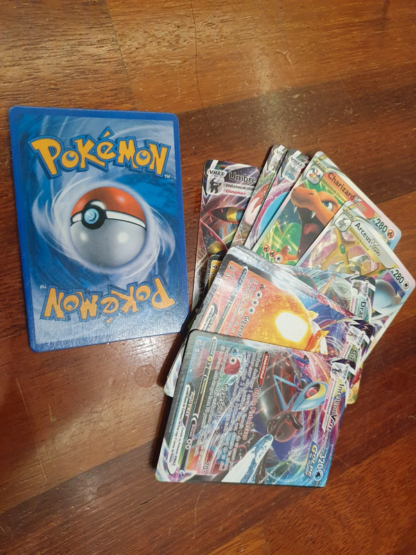 13 Cartas Pokemon Originais, Uma Mewtwo Vastro, Uma Perrserker V e Outras, Produto Masculino Cartas Pokemon Usado 87459006