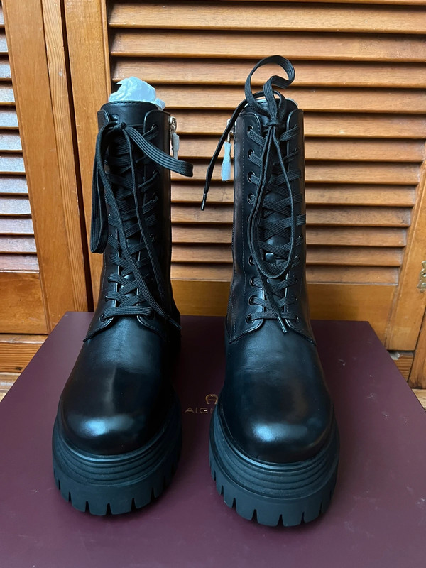 Aigner hotsell boots sale