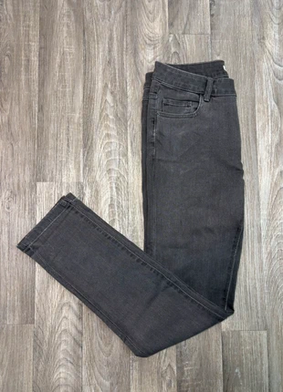 Jean Gémo Taille L/40 Gris Foncés, marque: Gémo, état: Très bon état, taille: L / 40 / 12, 5,00 €, 5,95 € Protection acheteurs incluse