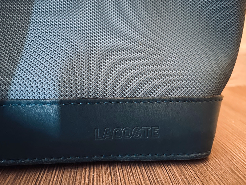 Lacoste sac 2024 bleu