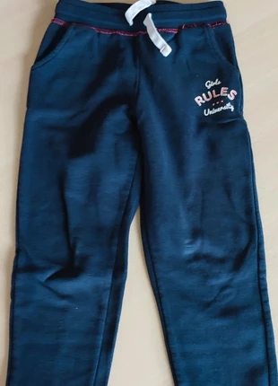 Jogging, marque: Tissaia, état: Bon état, taille: 6 ans / 116 cm, 1,00 €, 1,75 € Protection acheteurs incluse