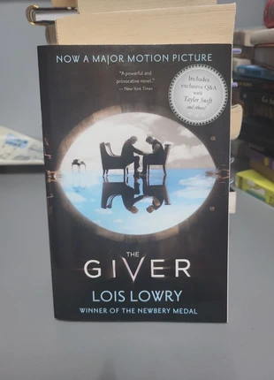 The Giver by Lous Lowry, condition: New without tags, £1.54, £2.32 includes Buyer Protection