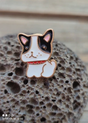 Pin's Bouledogue français Mignon, marque: Bulldog, état: Très bon état, 3,50 €, 4,38 € Protection acheteurs incluse