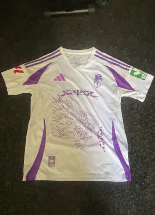 Granada CF Away 23/24 Kit, marke: Granada CF, zustand: Neu, mit Etikett, 22,00 €, 23,80 € inklusive Vinted-Käuferschutz