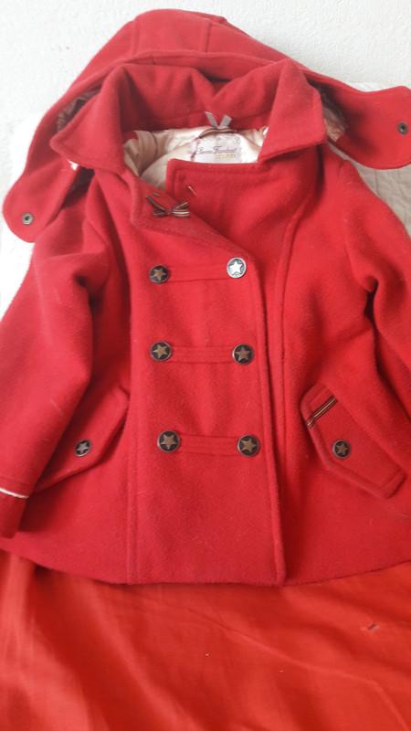 manteau pomme rouge