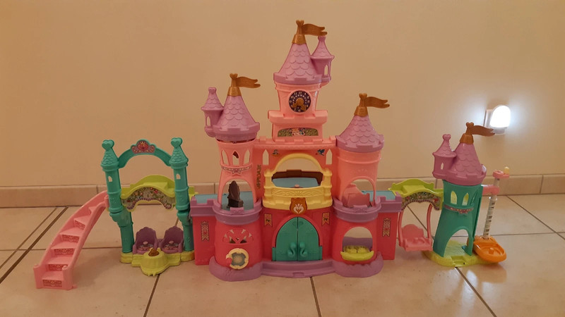 ② VTech Tut Tut Copains Le Royaume enchanté Le château magique