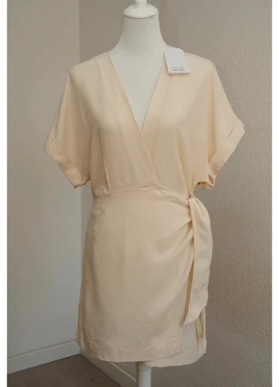 Magnifique Robe en Cupro & Other Stories-Beige T36, marca: & Other Stories, estado: Nuevo con etiquetas, tamaño: S / 36 / 8, 25,00 €, 26,95 € Protección al comprador incluida