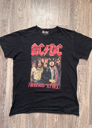 T-shirts AC DC, marque: AC/DC, état: Bon état, taille: L, 8,00 €, 9,10 € Protection acheteurs incluse