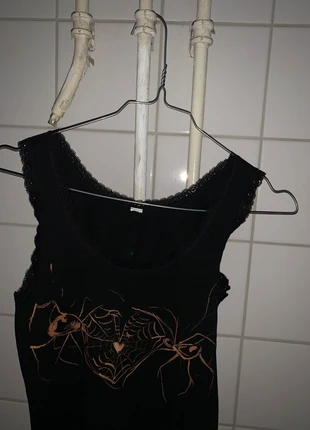 Bleach art spiders goth dark y2k punk top black, merk: y2k, staat: Heel goed, maat: M / 38 / 10, € 12,00, € 13,30 inclusief Kopersbescherming