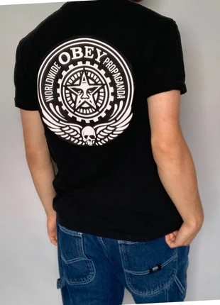 T-shirt Obey noir – logo floqué dos & cœur – style streetwear gothique – Taille M – 100 % coton, brand: Obey, condition: Very good, size: M, €18.00, €19.60 includes Buyer Protection