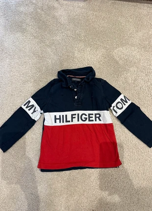 Polo tommy hilfiger, merk: Tommy Hilfiger, staat: Heel goed, maat: 6 jaar / 116 cm, € 5,00, € 5,95 inclusief Kopersbescherming