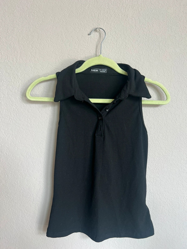 Black Collar Sleeveless Top 1