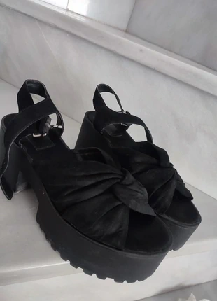 Bloques negros de pull & bear, marca: Pull & Bear, estado: Muito bom, tamanho: 39, €5.00, €5.95 inclui Proteção do Comprador