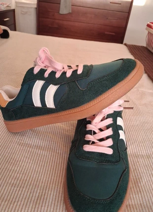 Sapatilhas / ténis verde, marca: Shein, estado: Muito bom, tamanho: 42, €9.00, €10.15 inclui Proteção do Comprador