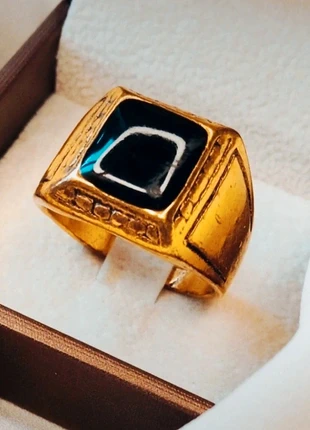 Grande anello vintage da uomo dorato e pietra nera, marque: Vintage Love, état: Bon état, taille: 18,1 mm, 10,00 €, 11,20 € Protection acheteurs incluse