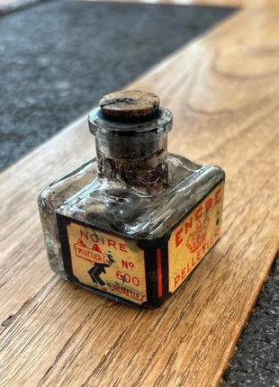 Vintage inktpot ´encre imperial Pelletier’ Nr. 600, merk: pelletier, staat: Goed, € 15,00, € 16,45 inclusief Kopersbescherming