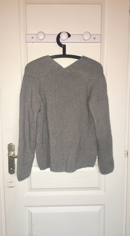 Pull épais en tricot gris 3