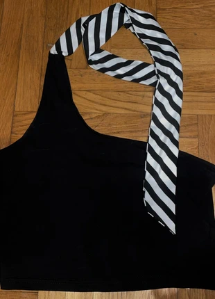 top monospalla con laccio al collo, brand: Shein, condizioni: Nuovo senza cartellino, taglia: S / IT 40 / EU 36, €3.00, €3.85 include la Protezione acquisti