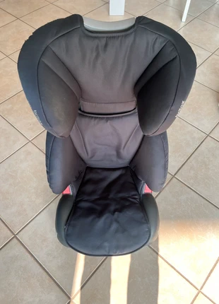 Britax Romer Seggiolino Auto Adventure Black Flessibile da 15 a 36 kg Gruppo 2/3, brand: Britax Römer, condizioni: Ottime, taglia: 15–36 kg, €80.00, €84.70 include la Protezione acquisti