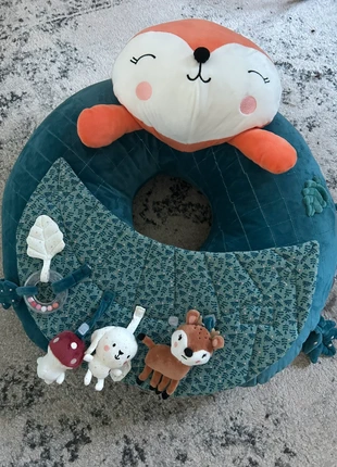 Coussin d’éveil, marque: Vertbaudet, état: Neuf sans étiquette, taille: Prématuré, jusqu'à 44cm, 35,00 €, 37,45 € Protection acheteurs incluse