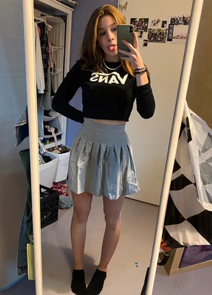 Grey tennis skirt , merk: Bershka, staat: Nieuw zonder prijskaartje, maat: M / 38 / 10, € 7,00, € 8,05 inclusief Kopersbescherming