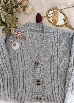 cute grey knitted button up sweater, marke: Sonstiges, zustand: Neu, größe: S / 36 / 8, 15,00 €, 16,45 € inklusive Vinted-Käuferschutz
