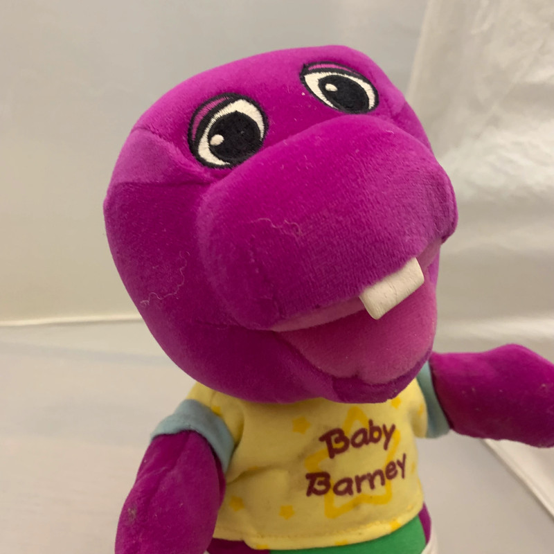 2005 Fisher-Price Sing 'N & Wiggle Baby Barney Dinosaur Singing Moving Soft Toy. 4