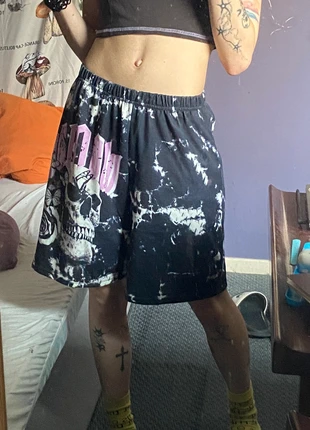 baggy shorts metalhead, brand: Shein, condition: Very good, size: XS / 34 / 6, €3.00, €3.85 includes Buyer Protection