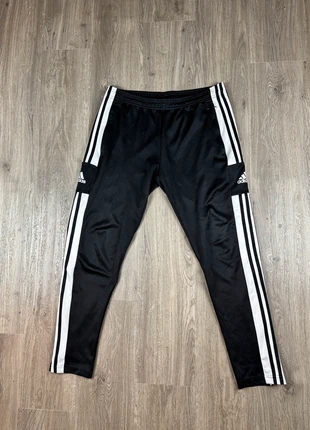 Adidas Aeroready Trainingshose Schwarz/Weiß – Größe L – 3-Streifen Design, merk: adidas, staat: Veelgebruikt, maat: L, € 12,00, € 13,30 inclusief Kopersbescherming