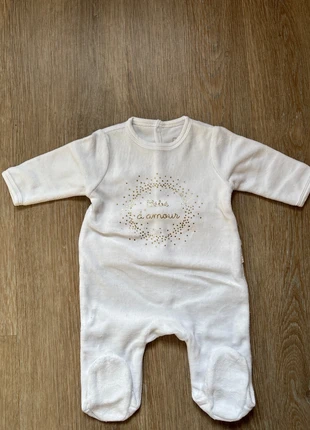 Pyjama en velour bébé d’amour 1 mois, merk: Carrement Beau, staat: Heel goed, maat: 1-3 maanden / 56 cm, € 4,00, € 4,90 inclusief Kopersbescherming