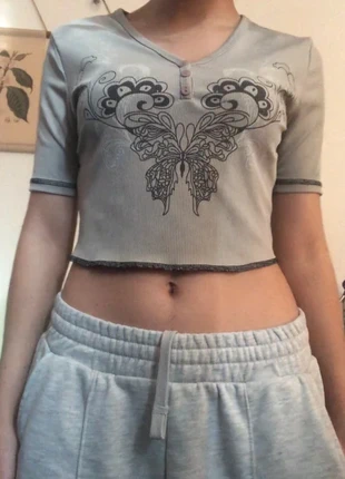 Crop top gris y2k, brand: sans marque, condizioni: Ottime, taglia: XS / IT 38 / EU 34, €9.00, €10.15 include la Protezione acquisti