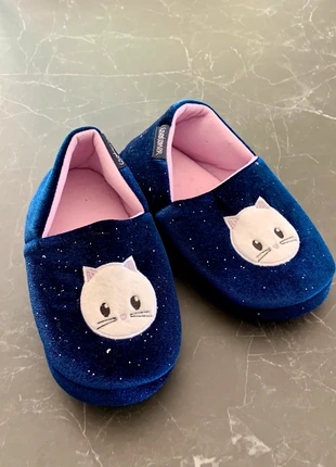 Chaussons hiver NEUF, brand: Isotoner, condizioni: Nuovo con cartellino, taglia: 32, €5.00, €5.95 include la Protezione acquisti