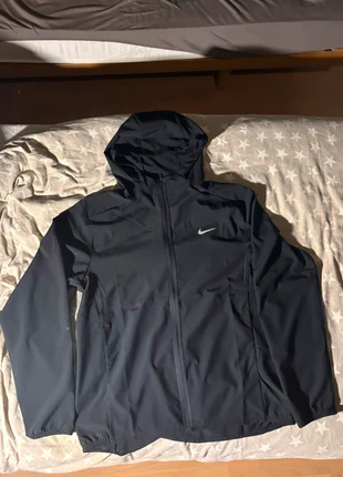 Coupe vent Nike, marca: Nike, estado: Nuevo sin etiquetas, tamaño: M, 35,00 €, 37,45 € Protección al comprador incluida