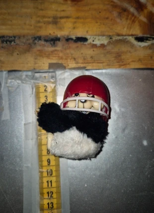 knijpbeestje helm, merk: Knijp, staat: Goed, maat: Universeel, € 3,00, € 3,85 inclusief Kopersbescherming