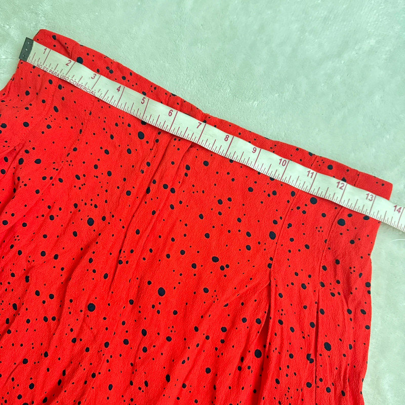 Zara womens shorts size 6 highwaist red color Polka dots 3