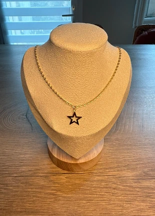 Collier en acier inoxydable, marque: Boutique Parisienne, état: Neuf sans étiquette, 5,00 €, 5,95 € Protection acheteurs incluse