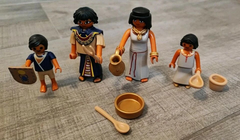Playmobil online egyptian family