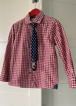 Red Gingham Shirt & Christmas Tie Set - Next - Maat 110, merk: Next, staat: Heel goed, maat: 5 jaar / 110 cm, € 10,00, € 11,20 inclusief Kopersbescherming
