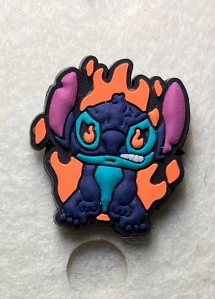 Jibbitz bedel voor Crocs schoenen klompen - Stitch, staat: Heel goed, € 1,00, € 1,75 inclusief Kopersbescherming